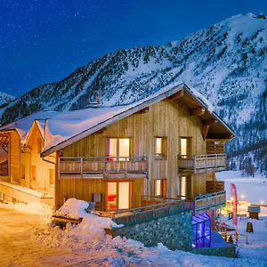 3* Hotel Anova &
